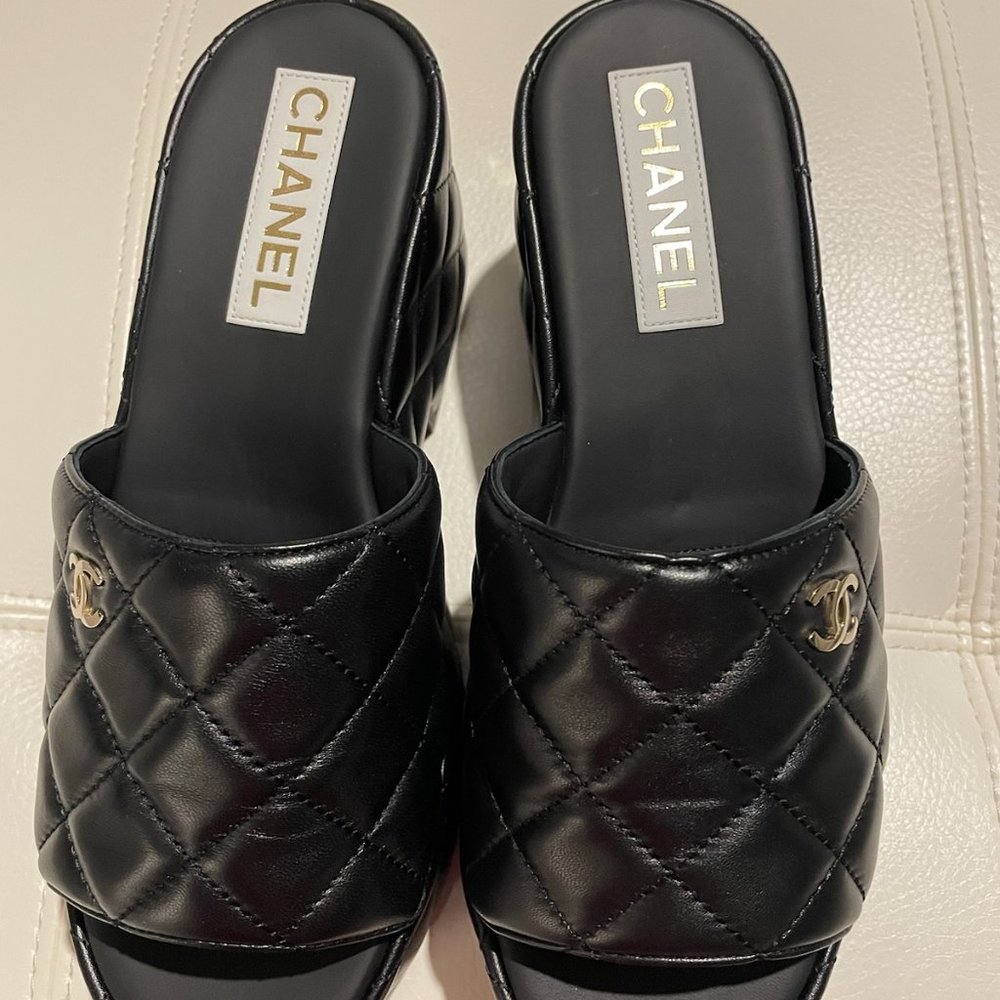 New Chanel Black Platform Wedge Size 39